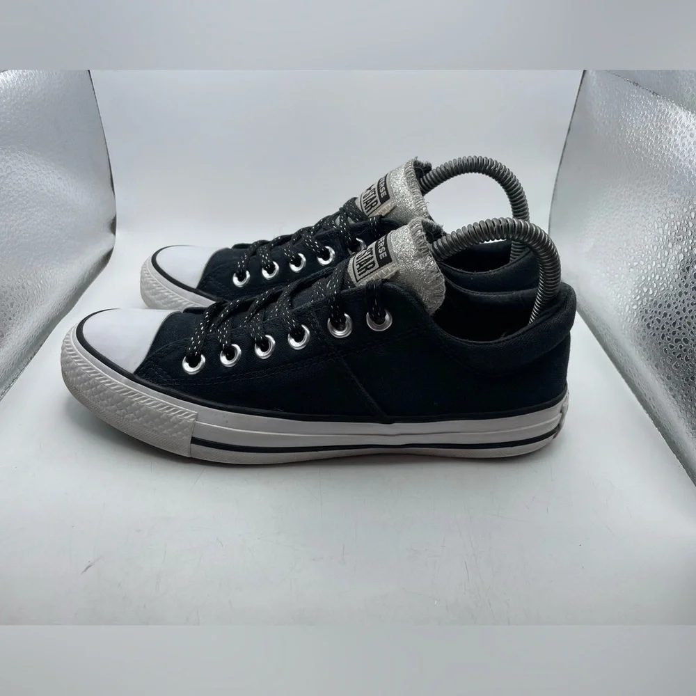 Converse All Star Black canvas women’s Low-Top Sneakers size 7